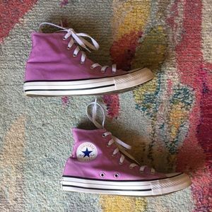 Converse Chucks Chuck Taylor Size 8W 6M